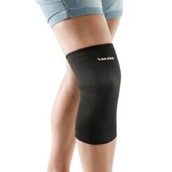 Back On Track Classic Line Therapueutic 2 Way Stretch Knee Brace - Black -Ovation Store 539805 800 800