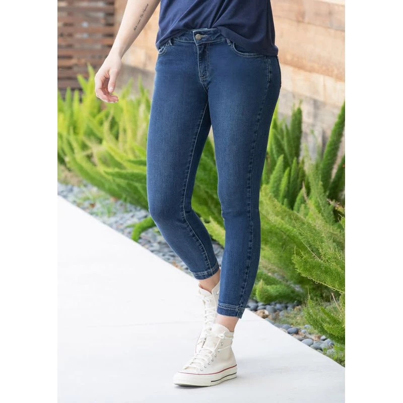 EQL Women's In Motion Cropped Jean - Midnight Wash EQL Women's In Motion Cropped Jean - Midnight Wash -Ovation Store 598719 800 800
